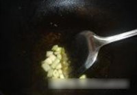 西兰花炒山药的做法 步骤9