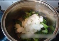 西兰花炒山药的做法 步骤6