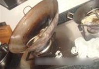 泡椒干锅鲫鱼的做法 步骤6