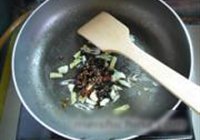 一品回锅肉的做法 步骤8