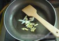 一品回锅肉的做法 步骤7