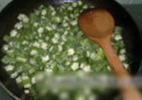 素炒秋葵的做法 步骤6