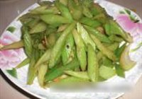 辣西芹的做法 步骤5