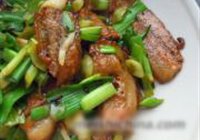 蒜苗回锅肉的做法 步骤11