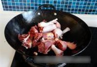 笨鸡炖虎皮鹌鹑蛋的做法 步骤6
