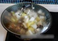 笨鸡炖虎皮鹌鹑蛋的做法 步骤17