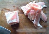 蒜苗回锅肉的做法 步骤3