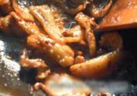 蒜苗回锅肉的做法 步骤9