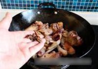 笨鸡炖虎皮鹌鹑蛋的做法 步骤7