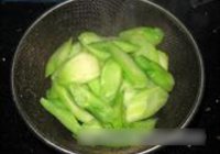芥蓝炒腊味的做法 步骤6