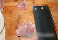 水晶咕唠肉的做法 步骤2