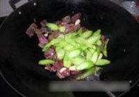芥蓝炒腊味的做法 步骤8