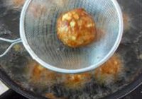 秘制狮子头的做法 步骤7