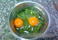 野葱蛋饼的做法 步骤3