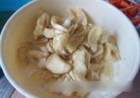 红椒炒白茄的做法 步骤2