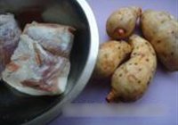 芋儿米粉蒸肉的做法 步骤1