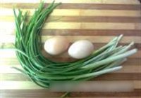 野葱蛋饼的做法 步骤1