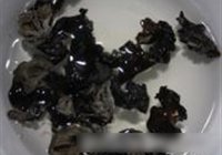 木耳炝荷兰豆的做法 步骤1