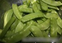 木耳炝荷兰豆的做法 步骤3
