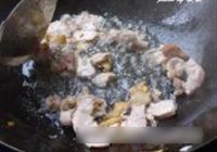 三蔬炒肉的做法 步骤5