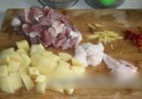 黑米粉蒸肉的做法 步骤2