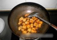 红烧肉炖土豆的做法 步骤6