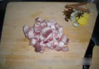 红烧肉炖土豆的做法 步骤1