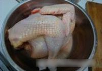 电饭煲盐焗鸡的做法 步骤1