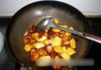 红烧肉炖土豆的做法 步骤7