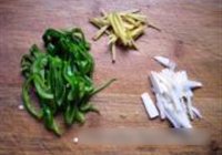酱香茶树菇的做法 步骤5
