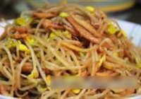 鱿鱼爆黄豆芽的做法 步骤7