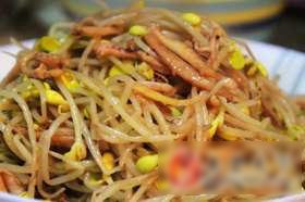鱿鱼爆黄豆芽