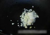 西葫芦炒木耳的做法 步骤3