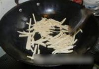 茶干胡萝卜炒韭菜的做法 步骤4