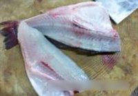 水汆鲈鱼的做法 步骤3