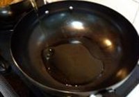 糖醋浇汁比目鱼的做法 步骤6
