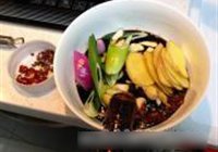 糖醋浇汁比目鱼的做法 步骤3