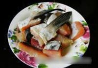花生咸青鱼煲的做法 步骤2