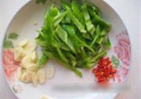 农家小炒肉的做法 步骤2