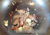 蒜苔炒豆腐干的做法 步骤4