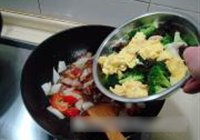 腊味什锦合炒的做法 步骤6