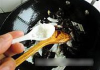 荷兰豆炒魔芋的做法 步骤8