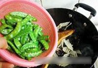 荷兰豆炒魔芋的做法 步骤9