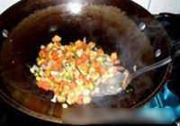 五彩豆腐丁的做法 步骤10