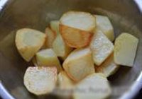 地三鲜的做法 步骤4