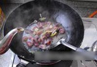 牛肉焖粉皮的做法 步骤6