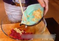 牛肉鲜鱿筒的做法 步骤2