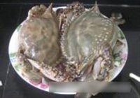 红肓蟹香肠白菜煲的做法 步骤3