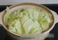 红肓蟹香肠白菜煲的做法 步骤4