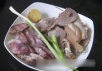 红肓蟹香肠白菜煲的做法 步骤2